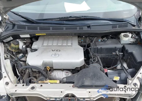 2010 Toyota Sienna Le z USA, uszkodzony, nr VIN 5TDKK4CC1AS334746